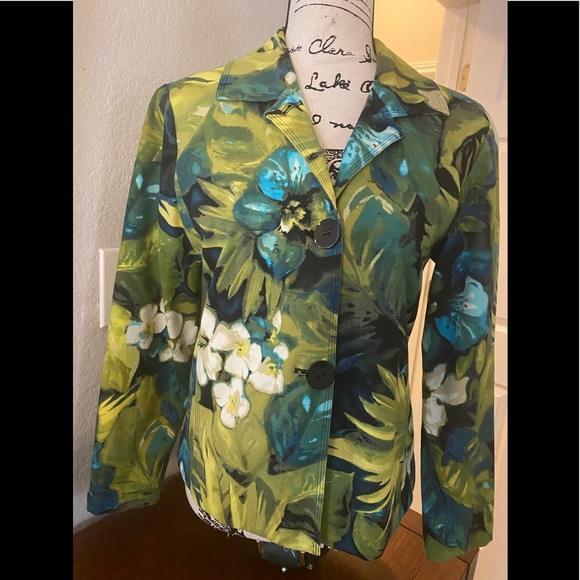 Chico’s floral jacket in green, blue and black. - Picture 1 of 4